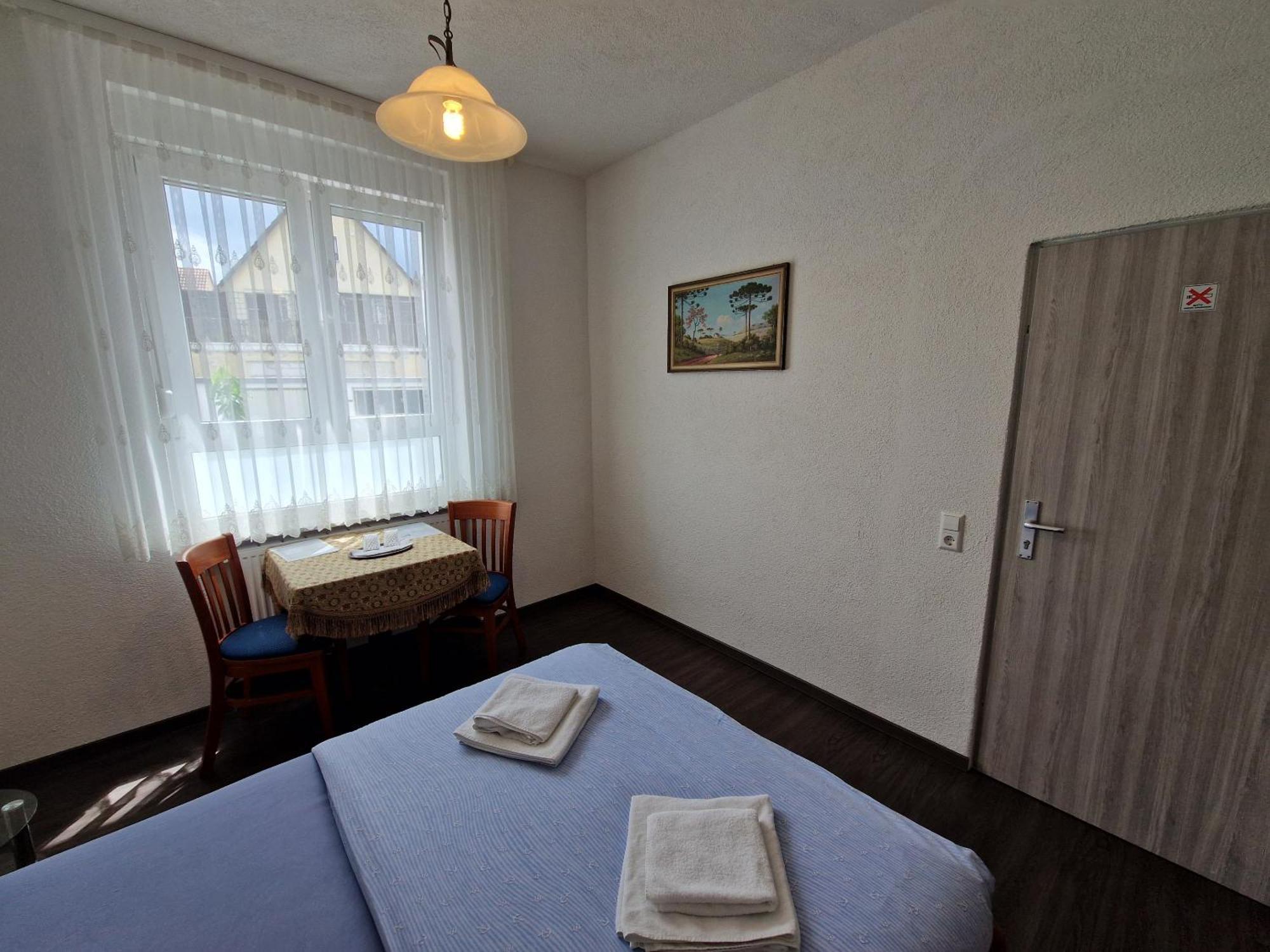 Pension Antalya Friedrichshafen Ruang foto